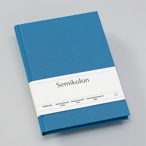 Notebook Classic with linen binding Azzurro Plain Medium (A5)